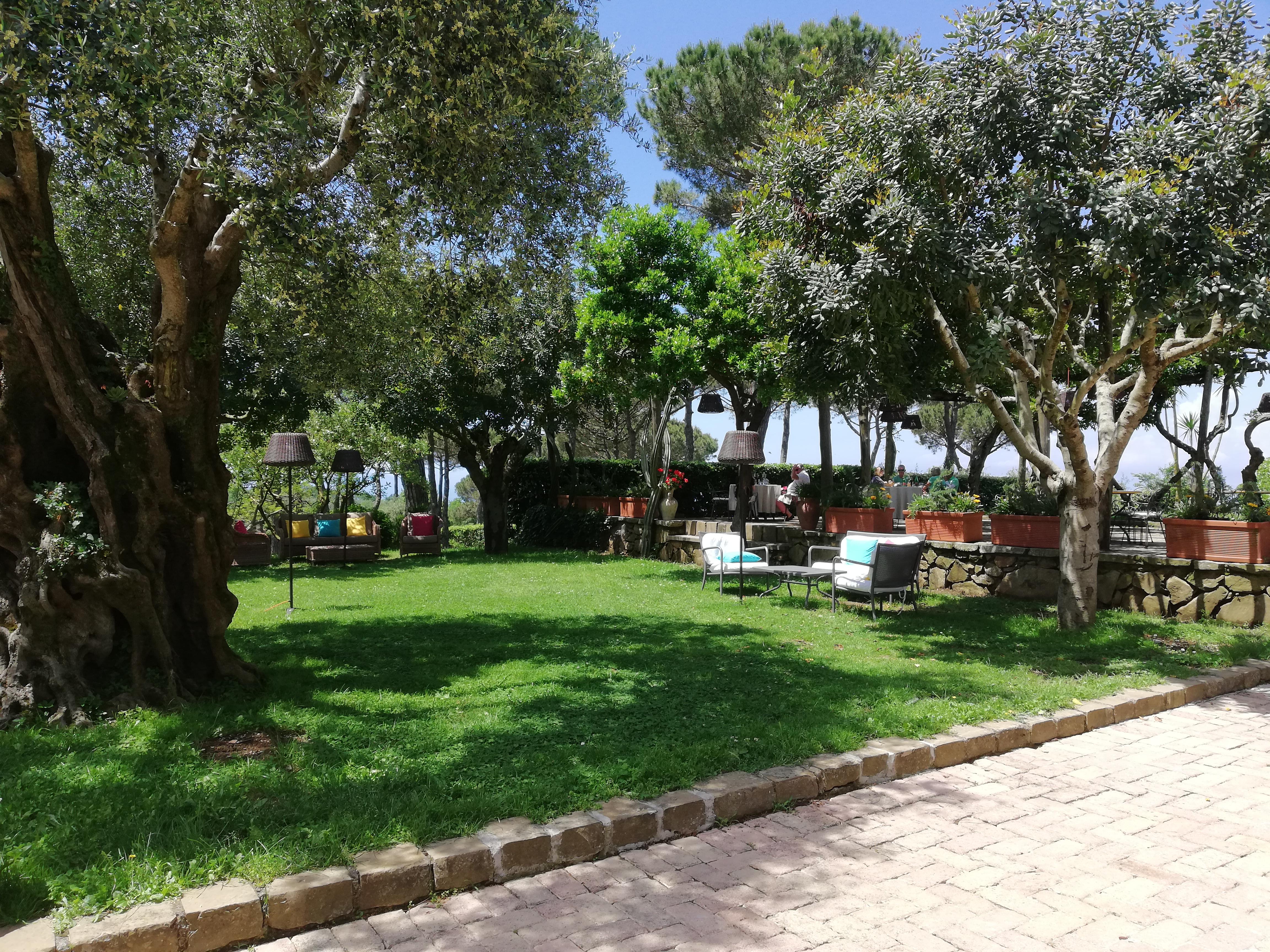 Hotel Oasi Olimpia Relais SantʼAgata sui Due Golfi Exteriér fotografie