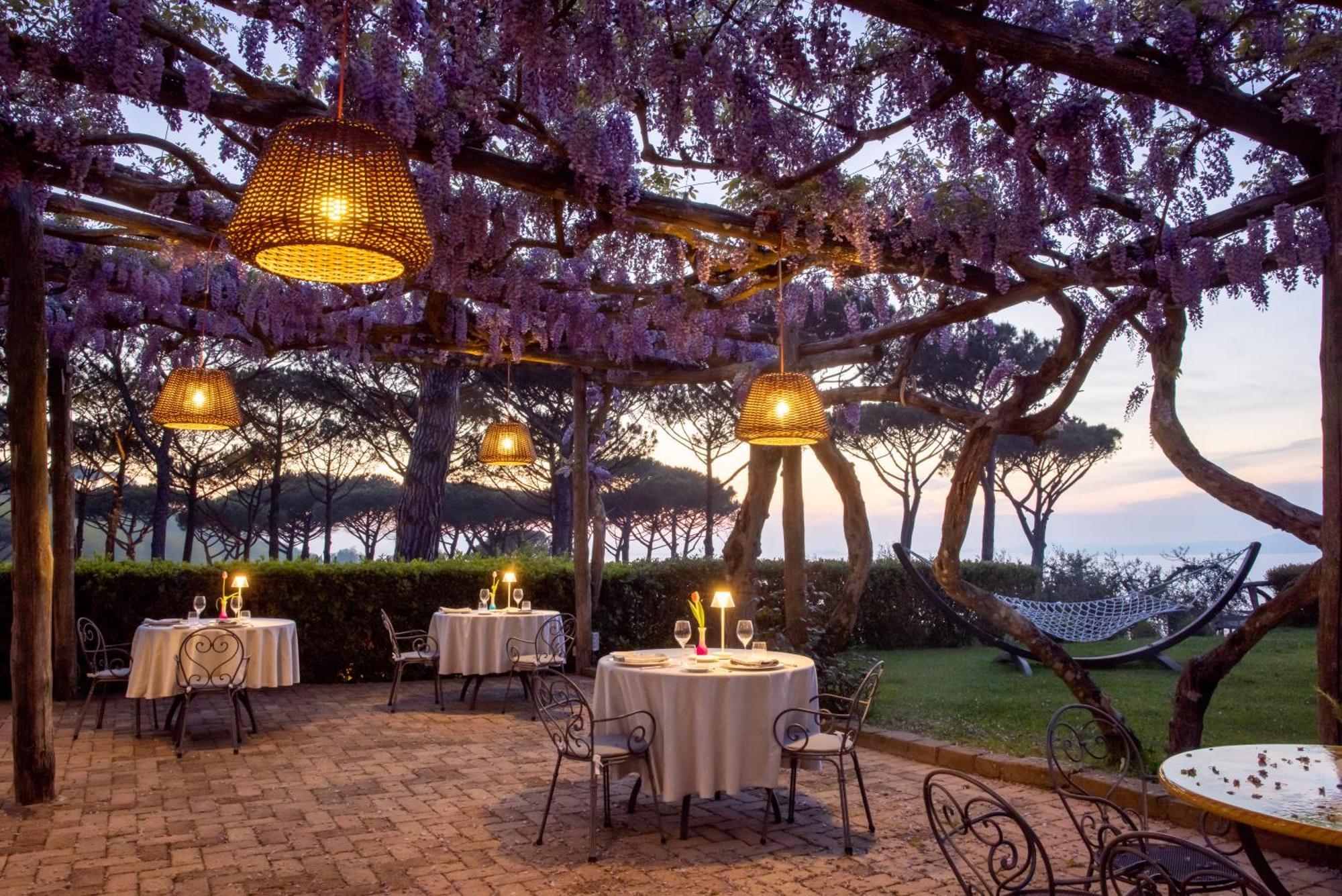Hotel Oasi Olimpia Relais SantʼAgata sui Due Golfi Exteriér fotografie
