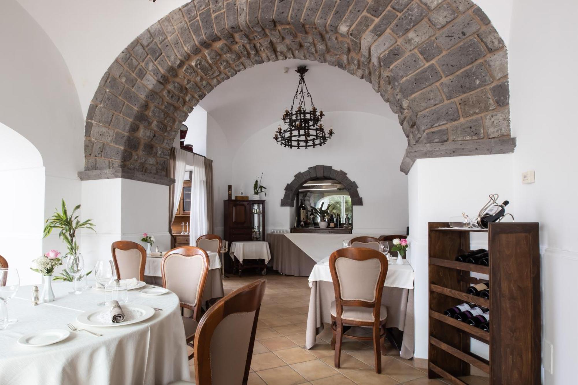 Hotel Oasi Olimpia Relais SantʼAgata sui Due Golfi Exteriér fotografie