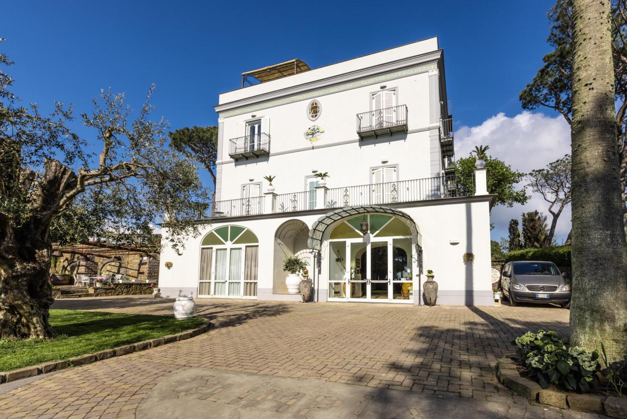 Hotel Oasi Olimpia Relais SantʼAgata sui Due Golfi Exteriér fotografie